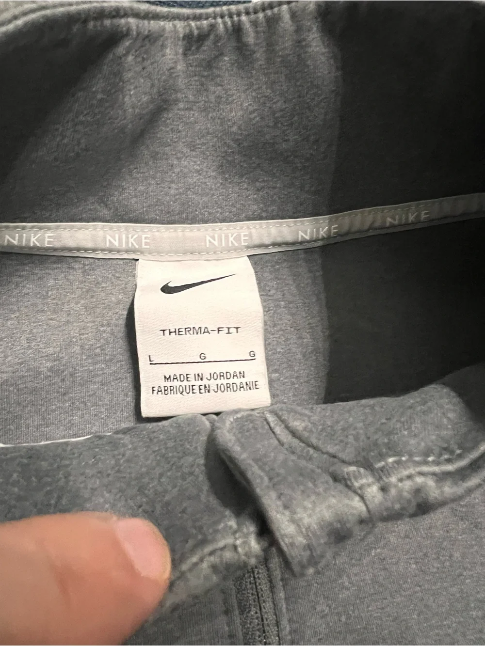 Nike Therma-FIT Boys Youth L Gray 1/4 Zip Pullover Sweatshirt Training Athletic